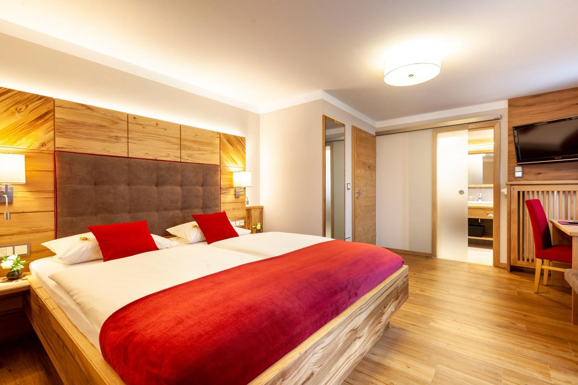 Genusshotel Hohenbogen Neukirchen beim Heiligen Blut Buitenkant foto